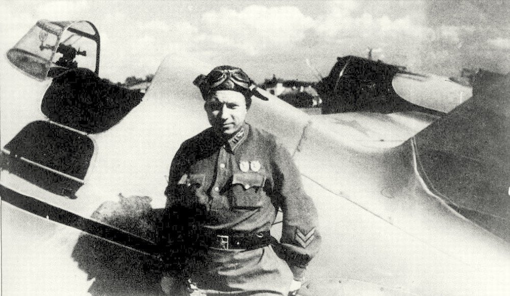Великая страна СССР,Якушин Михаил впервые в мире совершил ночную атаку бомбардировщика - 26-07-1937