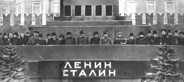 http://www.great-country.ru/images/articles/Stalins_Death/CPSU_at_lenin_mausoleum.jpg
