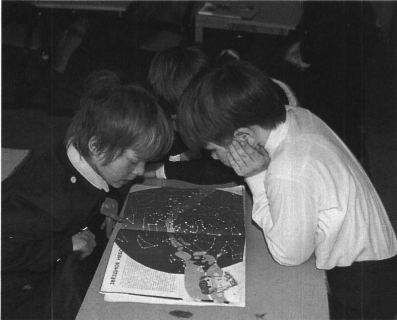 Великая страна СССР,БАМ - школьники изучают звездное небо