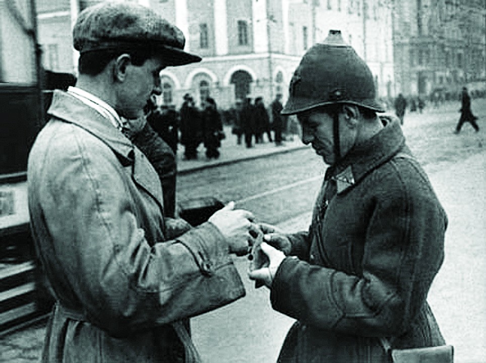 Великая страна СССР,05.01.1933 Москва - паспортизация жителей столицы